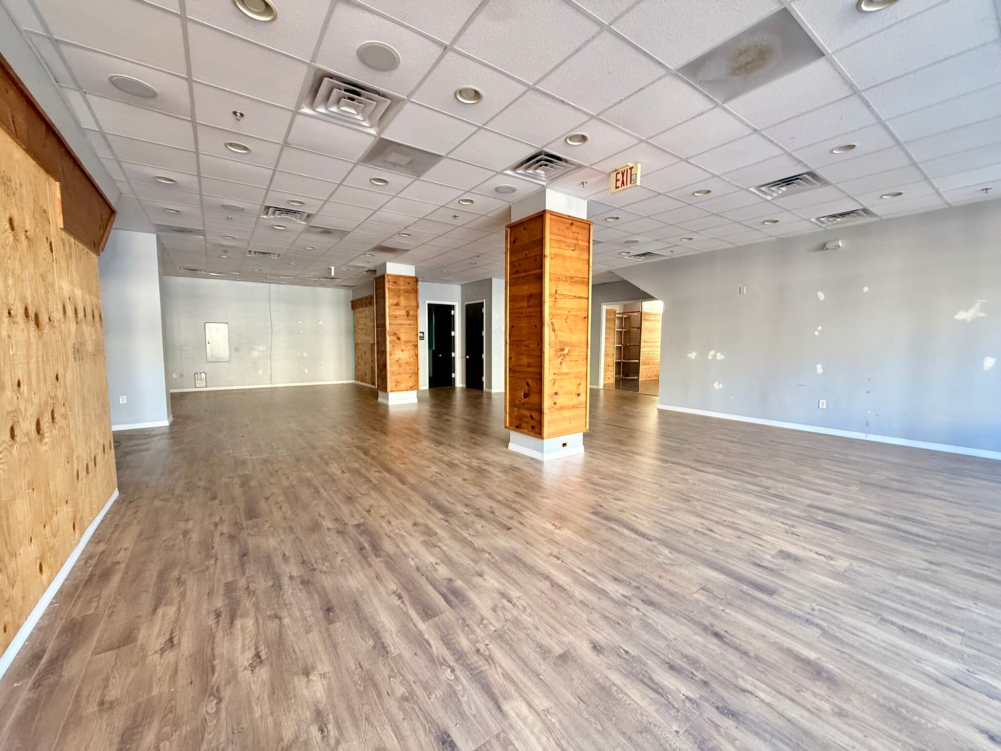 Tapestry Park, Jacksonville, FL for lease Interior Photo- Image 1 of 5
