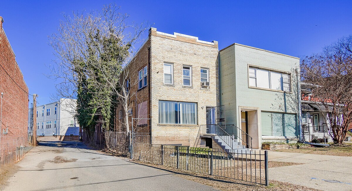 2522 Pennsylvania Ave SE, Washington, DC à vendre Photo principale- Image 1 de 2