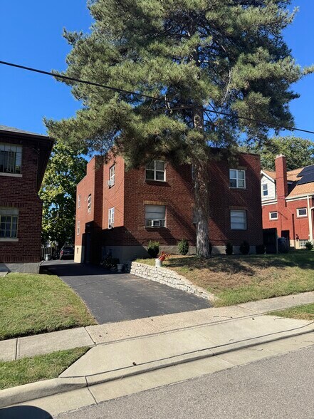 3853 Delmar Ave, Cincinnati, OH à vendre - Photo du bâtiment - Image 2 de 18