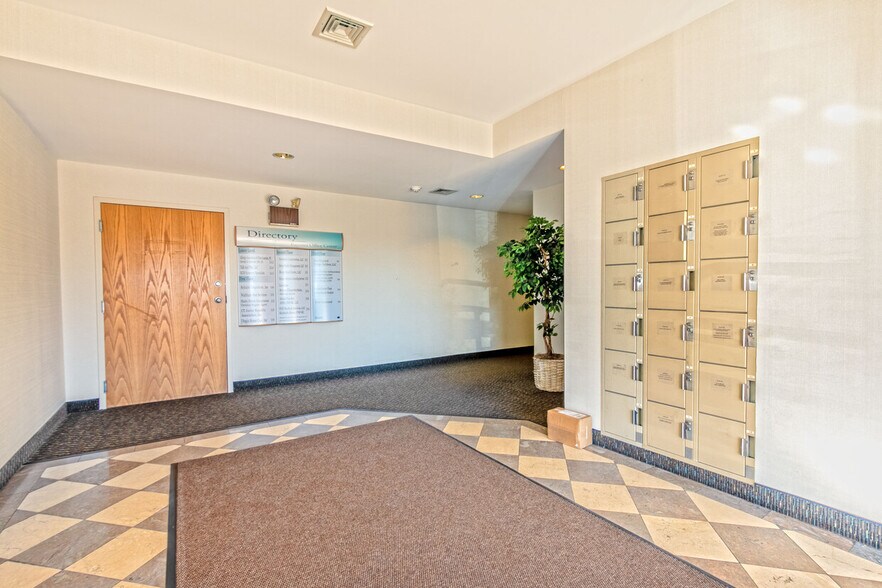 400 Bayonet St, New London, CT à louer - Photo du bâtiment - Image 3 de 15