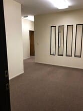 11899 Edgewood Rd, Auburn, CA à louer Photo intérieure- Image 1 de 5