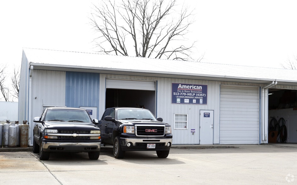 8979-8981 Cincinnati Columbus Rd, West Chester, OH for lease - Building Photo - Image 3 of 3