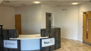 280 Fifers Ln, Norwich for lease Interior Photo- Image 2 of 2