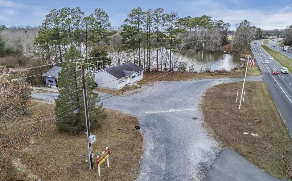 28300 DuPont Blvd, Millsboro, DE for sale - Building Photo - Image 2 of 12