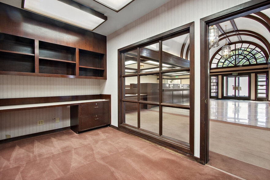 601 Ferry St, Martinez, CA for lease - Interior Photo - Image 2 of 12