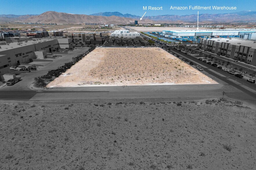 E Dale Ave, Henderson, NV à vendre - Aérien - Image 2 de 15
