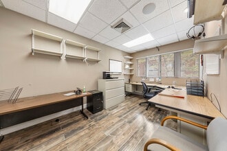 37-14 13th St, Long Island City, NY for lease Interior Photo- Image 2 of 16