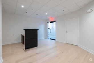 1320 Old Chain Bridge Rd, McLean, VA for lease Interior Photo- Image 2 of 2