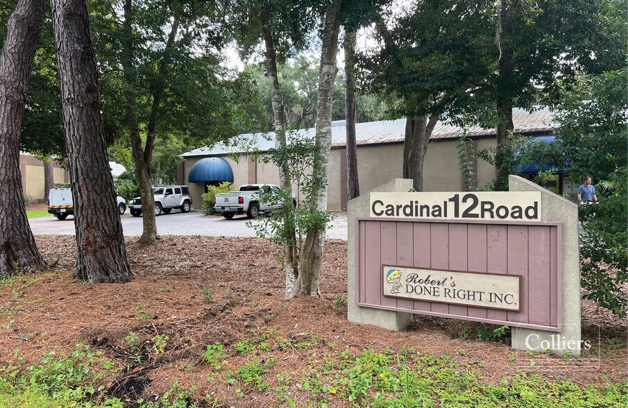 12 Cardinal Rd, Hilton Head Island, SC à louer - Photo du bâtiment - Image 1 de 15