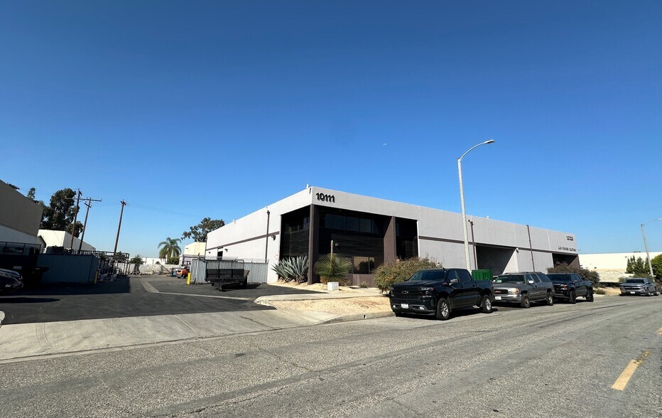 10103-10111 Freeman Ave, Santa Fe Springs, CA à louer - Photo du bâtiment - Image 2 de 4