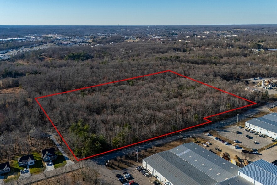 Truform Way, Dickson, TN à vendre - Photo du bâtiment - Image 2 de 15