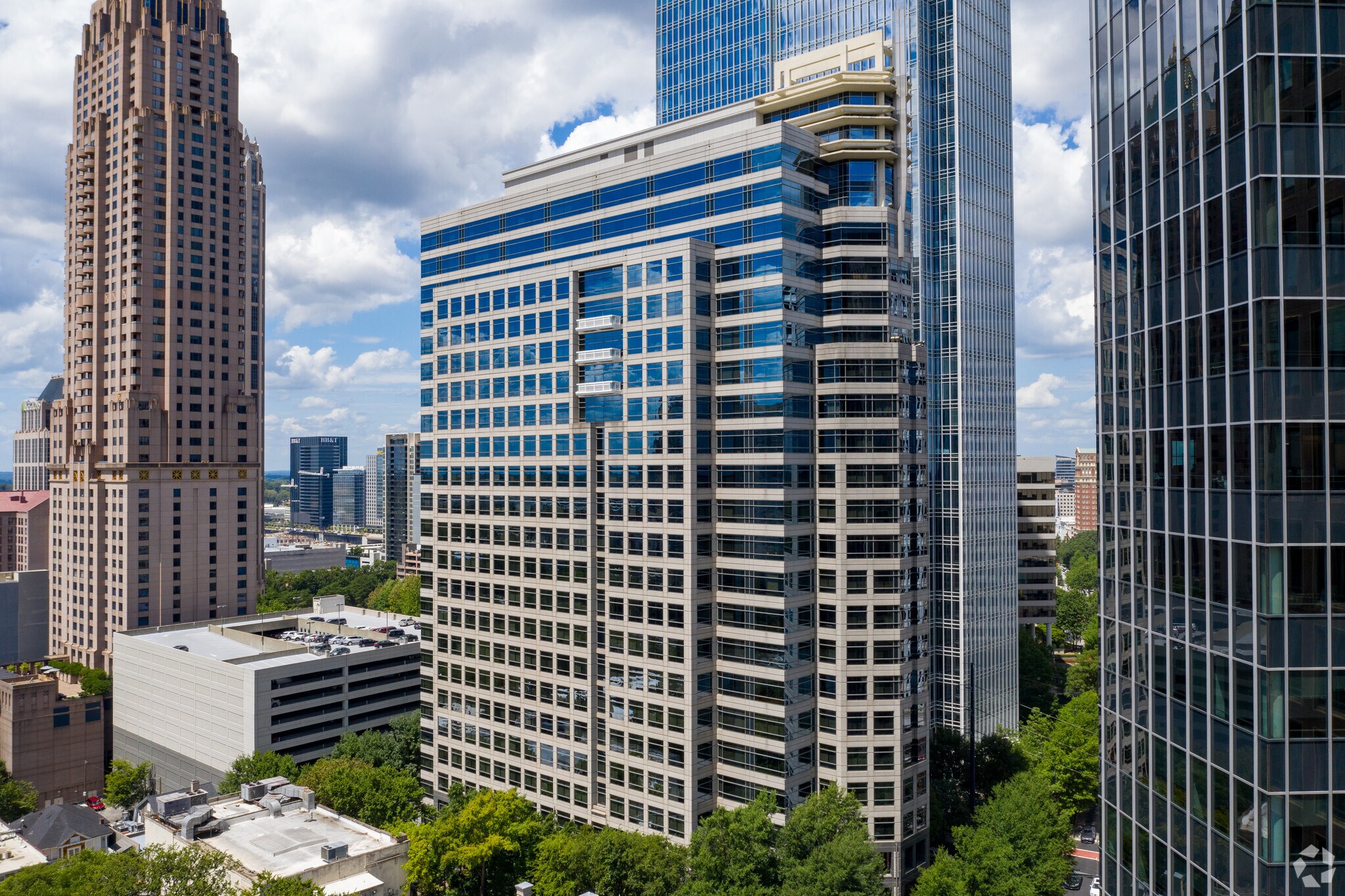 1170 Peachtree St, Atlanta, GA à louer Photo du bâtiment- Image 1 de 11