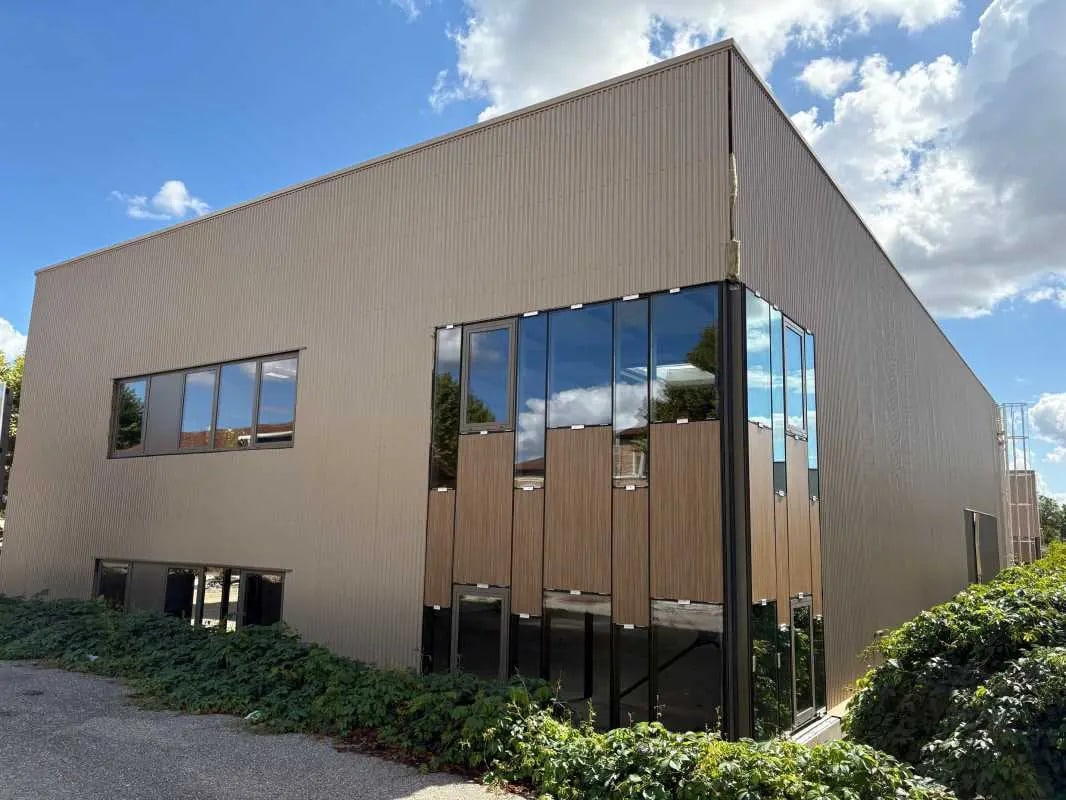 Flex in Jons for sale Building Photo- Image 1 of 10