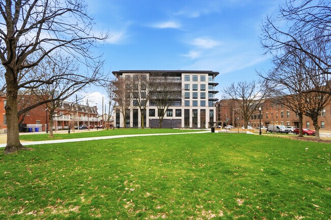 More details for 39 E Hubbard Ave, Columbus, OH - Retail for Lease