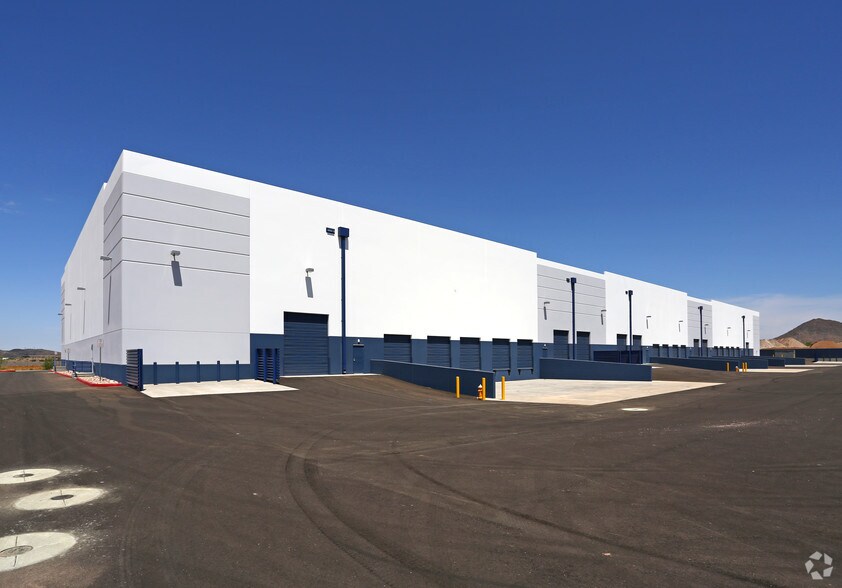 425 E Pinnacle Peak Rd, Phoenix, AZ à louer - Photo du bâtiment - Image 3 de 9