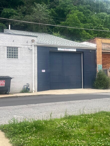 924 Vinial St, Pittsburgh, PA à vendre - Photo du bâtiment - Image 3 de 4