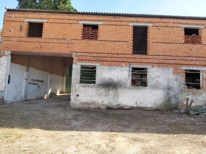 Calle Stmo Cristo de la Sala, Bargas, Toledo for sale - Building Photo - Image 2 of 8