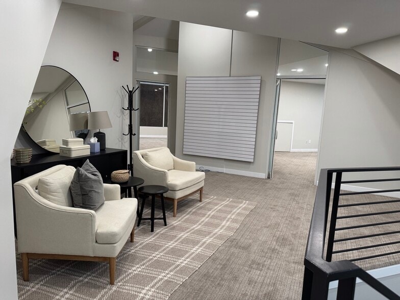 5445 S Highland Dr, Holladay, UT for lease - Interior Photo - Image 3 of 11