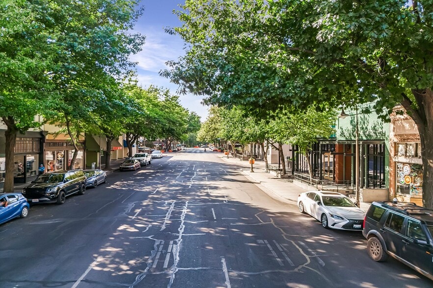 229 Broadway St, Chico, CA à vendre - Photo du bâtiment - Image 2 de 29