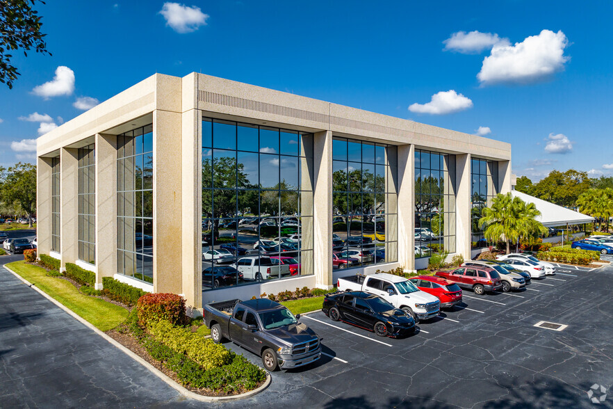 3810-3820 Northdale Blvd, Tampa, FL for lease - Building Photo - Image 1 of 9