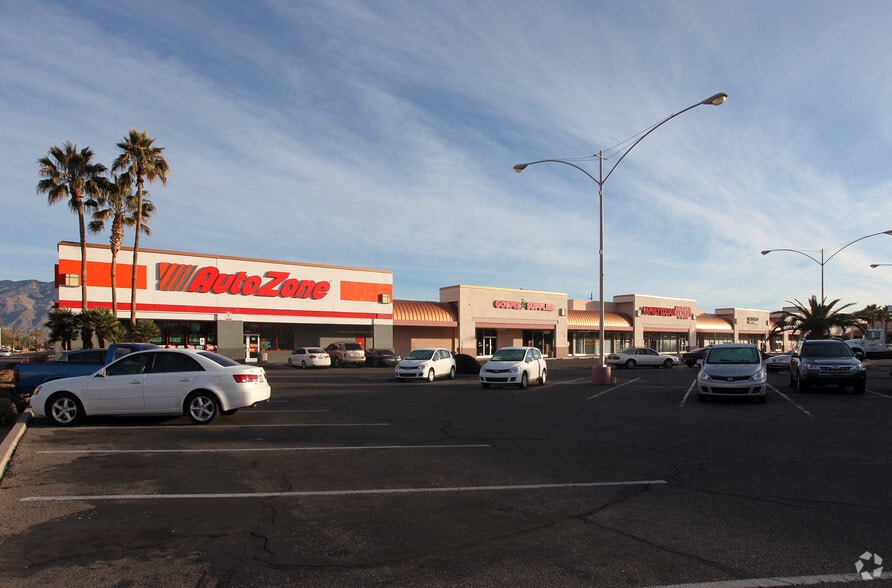 5601-5695 E Speedway Blvd, Tucson, AZ for lease - Primary Photo - Image 1 of 6