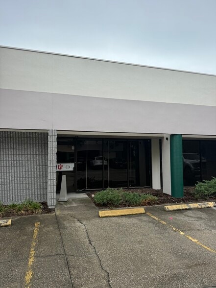 1748 Independence Blvd, Sarasota, FL for lease - Building Photo - Image 1 of 11