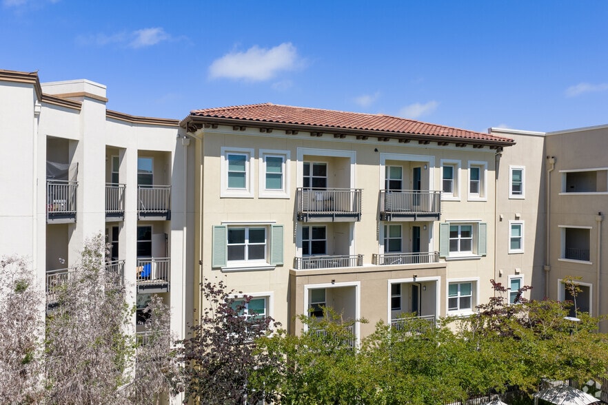 500 Ferguson Dr, Mountain View, CA à louer - Photo du bâtiment - Image 2 de 8