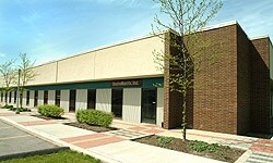 Plus de détails pour 7777 Wall St, Valley View, OH - Local d'activités à louer