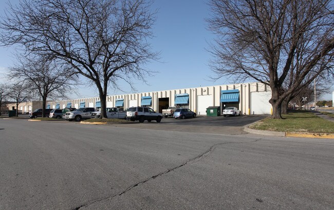 More details for 1230-1260 Howell St, North Kansas City, MO - Flex for Lease