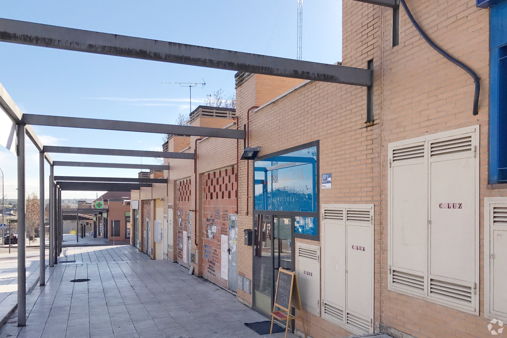 Avenida De Isabel De Farnesio, 709, Boadilla Del Monte, Madrid for lease Primary Photo- Image 1 of 2