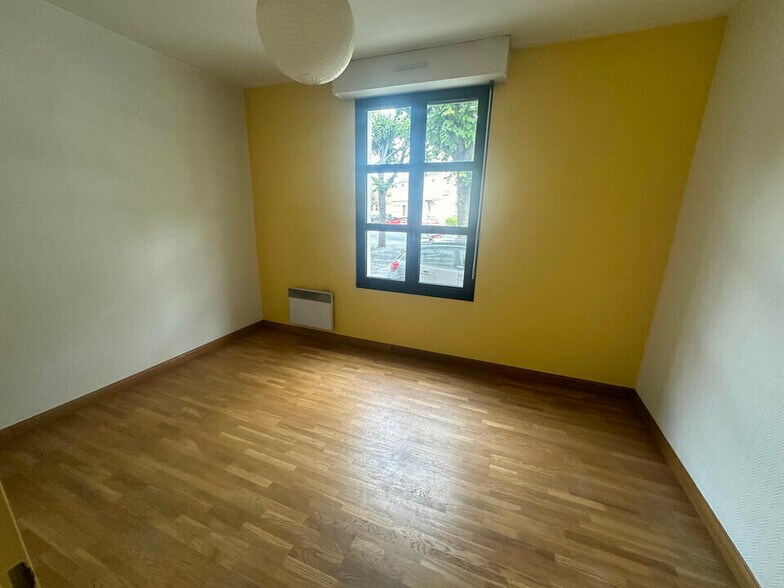 Bureau dans Reims à louer - Photo du bâtiment - Image 2 de 15