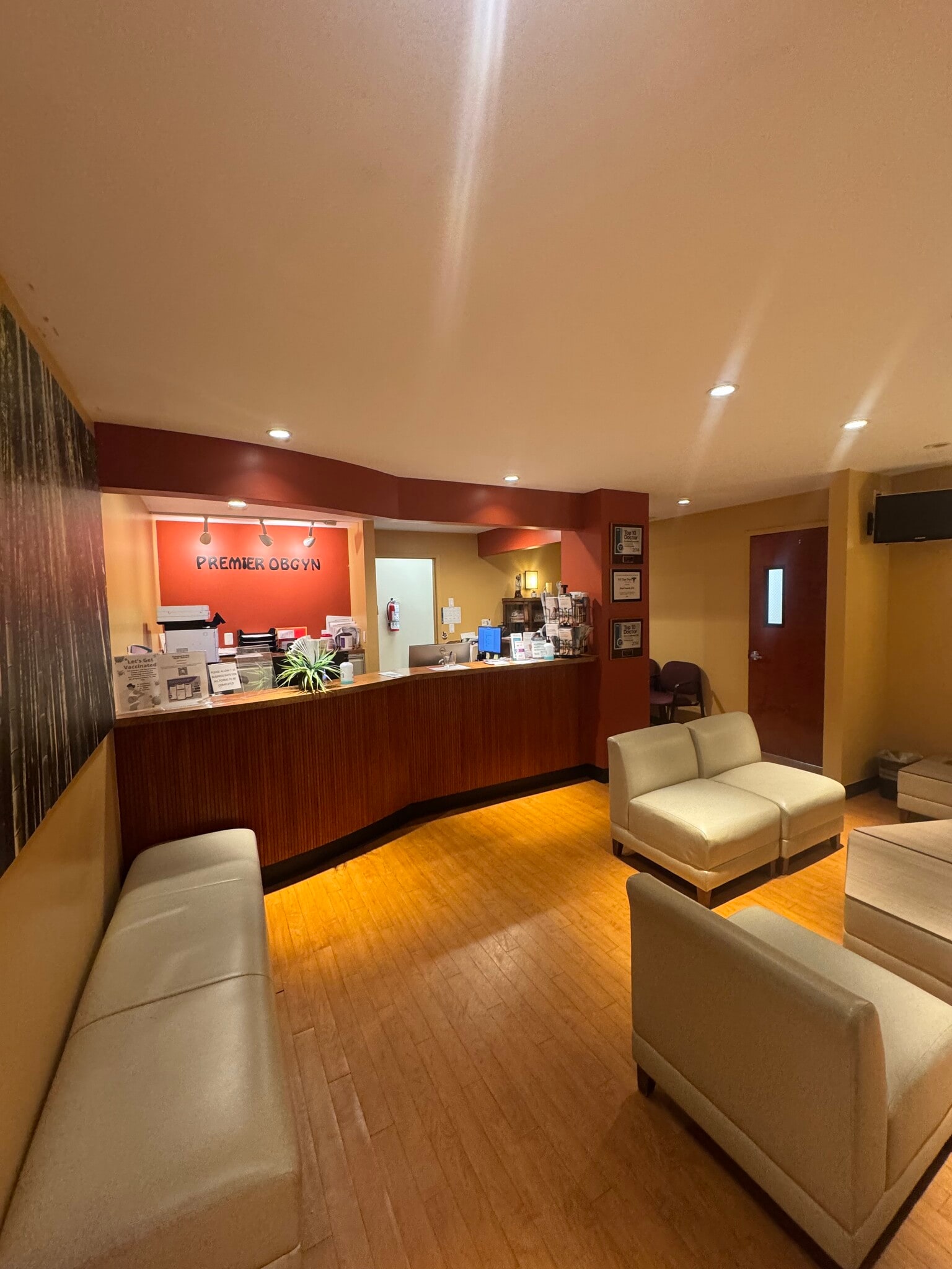 2066 Richmond Ave, Staten Island, NY for lease Building Photo- Image 1 of 7