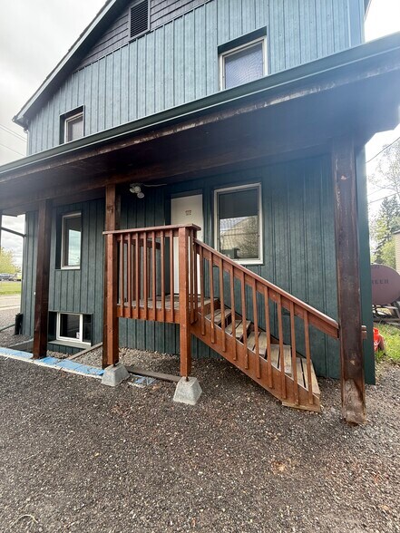 753 7th ave, Fairbanks, AK à louer - Photo du bâtiment - Image 2 de 10