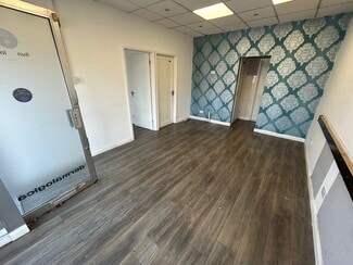 Plus de détails pour 228 Tolworth Rise S, Surbiton - Commerce de détail à louer