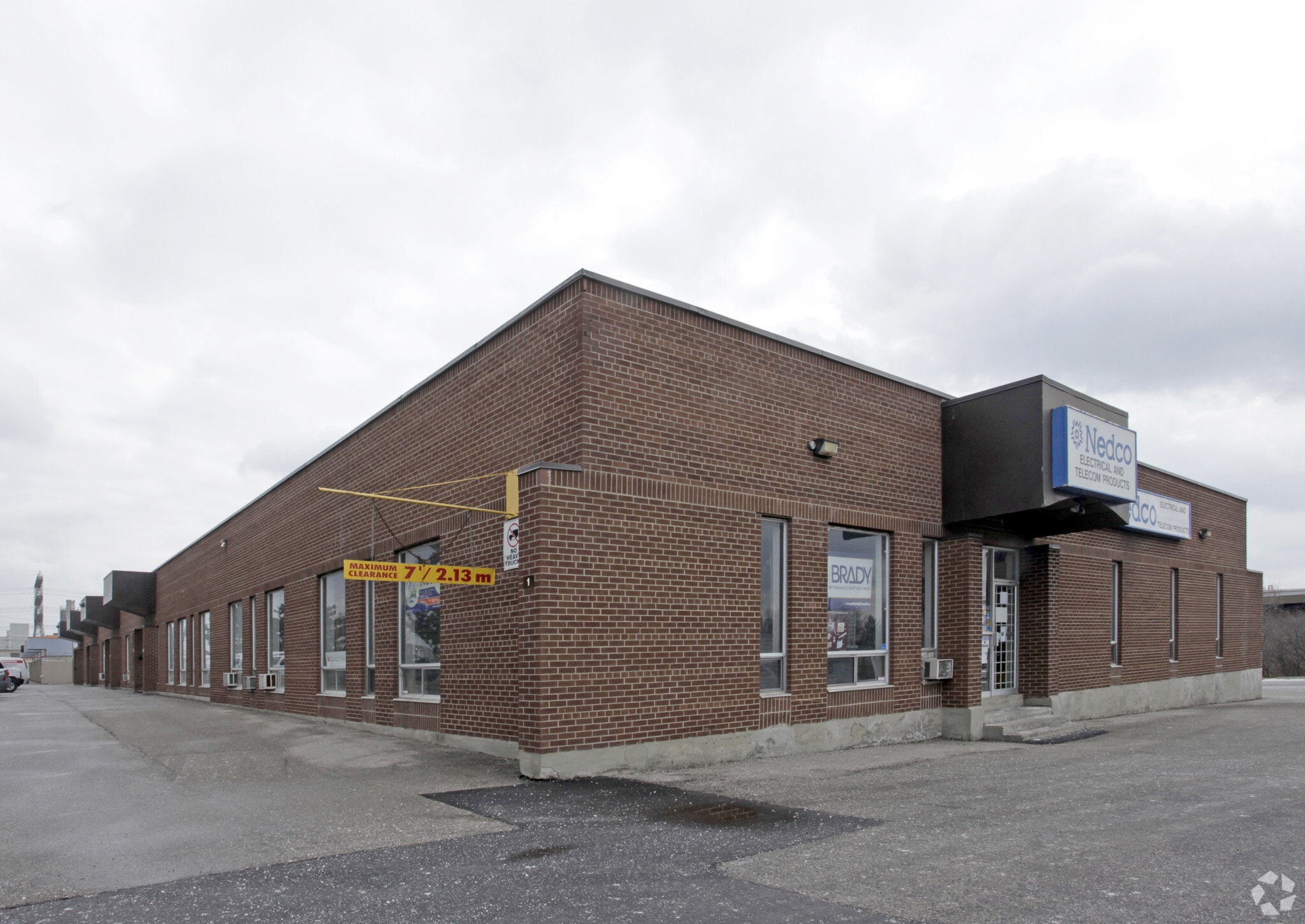 9 Royalcrest Rd, Toronto, ON for sale Primary Photo- Image 1 of 1