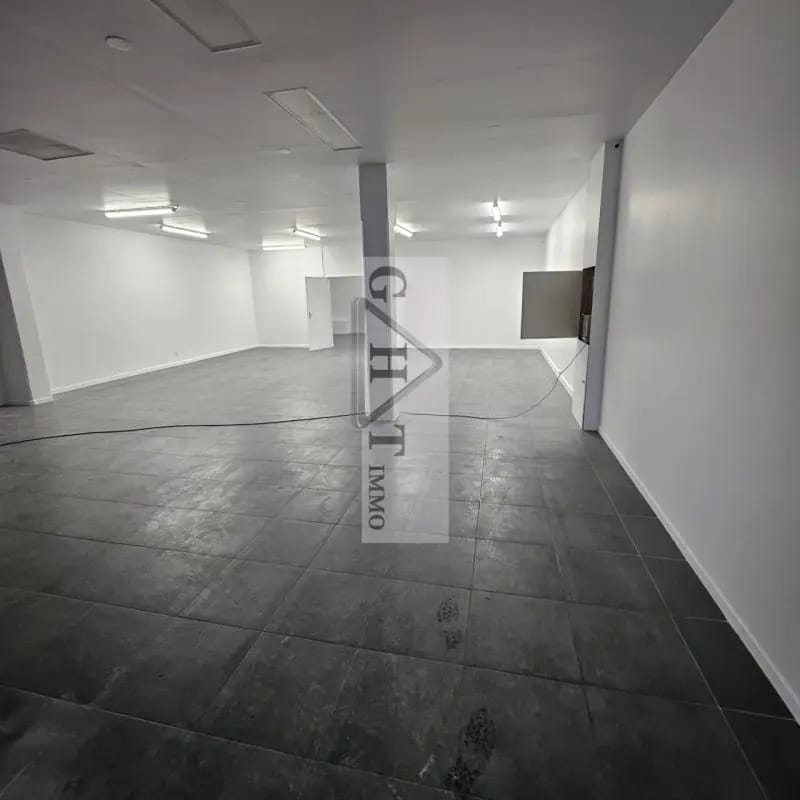 Industrial in Limeil-Brévannes for sale Interior Photo- Image 1 of 5