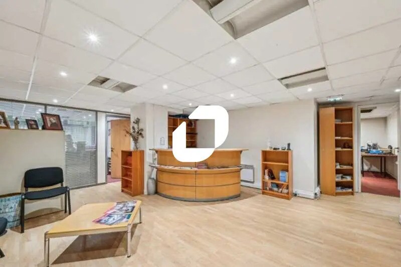 Retail in Paris for sale - Interior Photo - Image 3 of 16