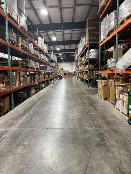 4255 Research Pky, Clarence, NY for sale - Interior Photo - Image 3 of 11