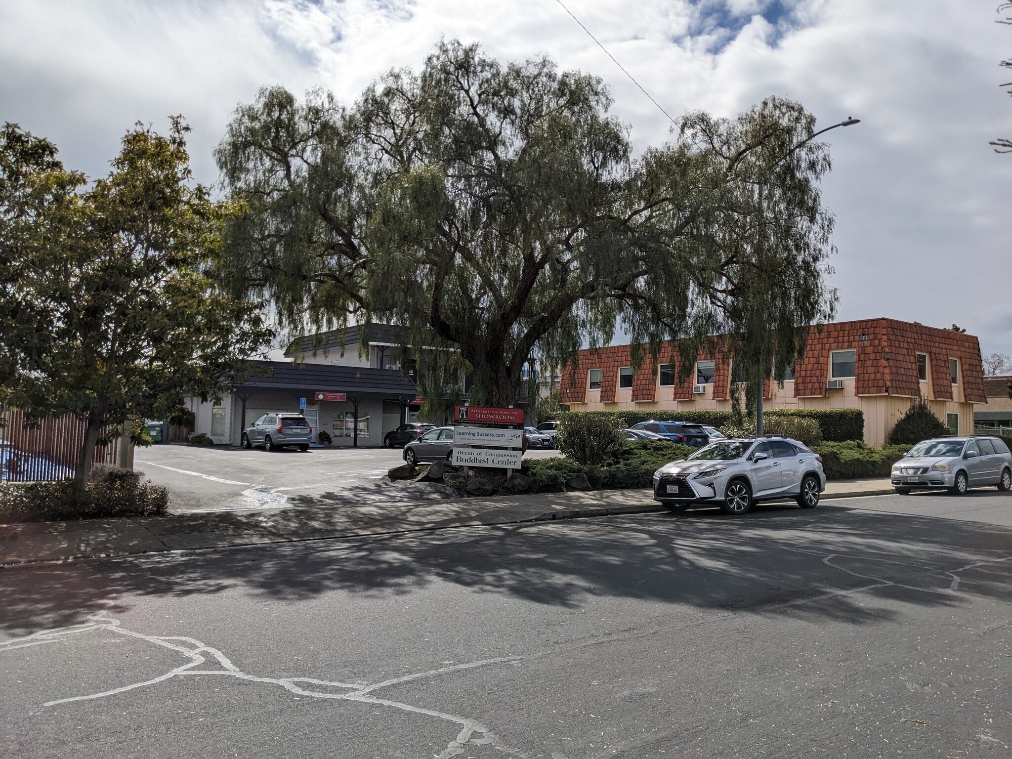 1550 La Pradera Dr, Campbell, CA for sale Primary Photo- Image 1 of 40