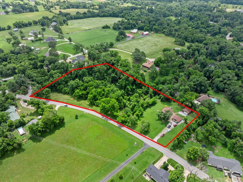 1810 Little Flock Dr, Rogers, AR for sale - Building Photo - Image 2 of 28