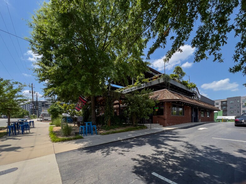 685 11th St NW, Atlanta, GA à vendre - Photo du bâtiment - Image 2 de 11