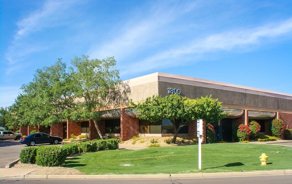 1800 W Broadway Rd, Tempe, AZ for lease - Building Photo - Image 3 of 4