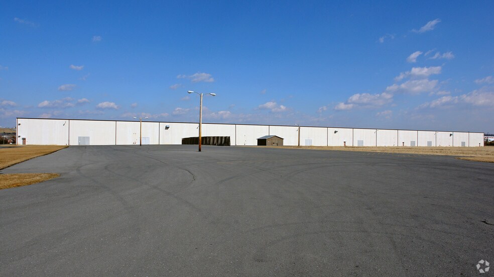 4500 Early Rd, Harrisonburg, VA à louer - Photo du bâtiment - Image 3 de 8