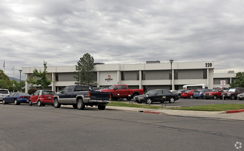 220 N 2200 W, Salt Lake City, UT for lease - Building Photo - Image 2 of 3