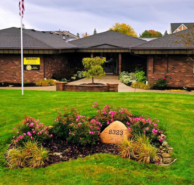 8323 Office Park Dr, Grand Blanc, MI à louer - Photo du bâtiment - Image 2 de 3