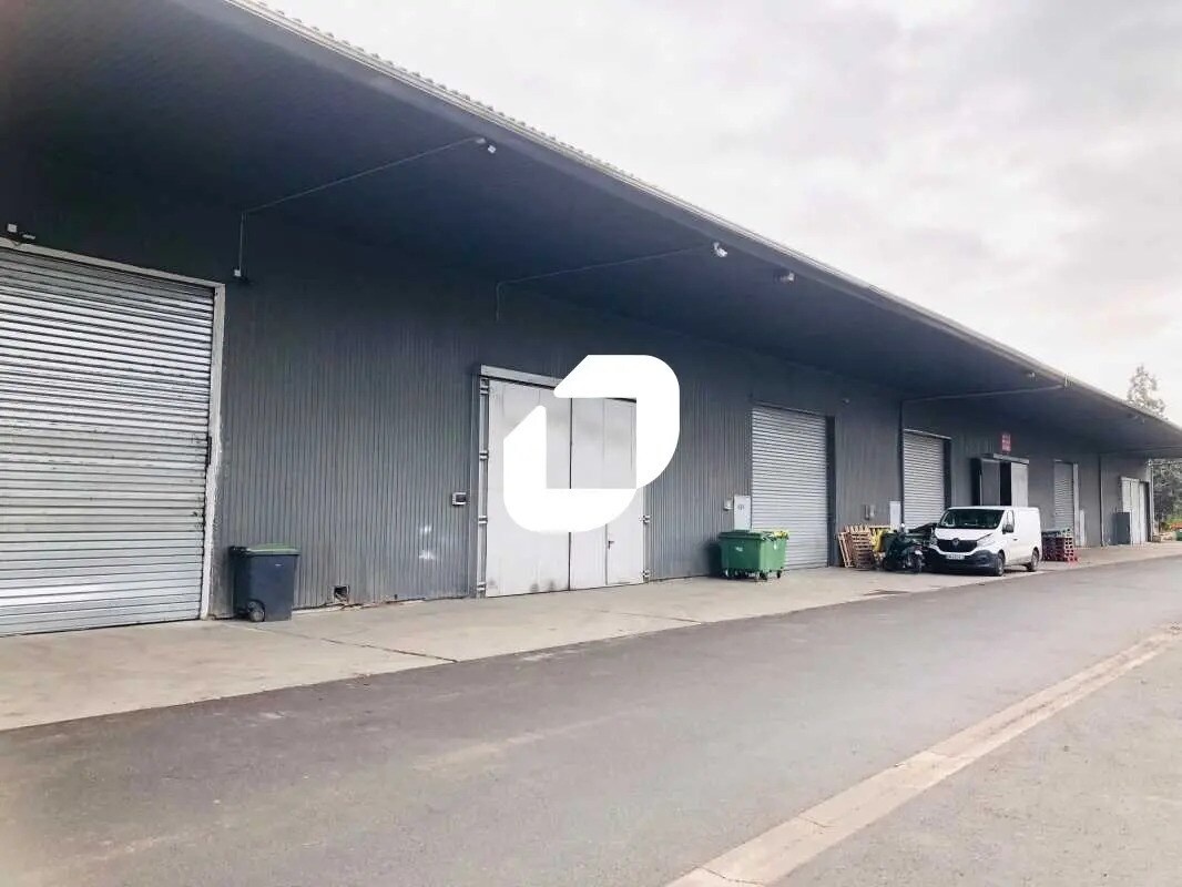 Flex in Saint-Germain-lès-Arpajon for lease Building Photo- Image 1 of 7