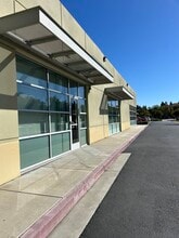 2345 Country Hills Dr, Antioch, CA for lease Building Photo- Image 2 of 6