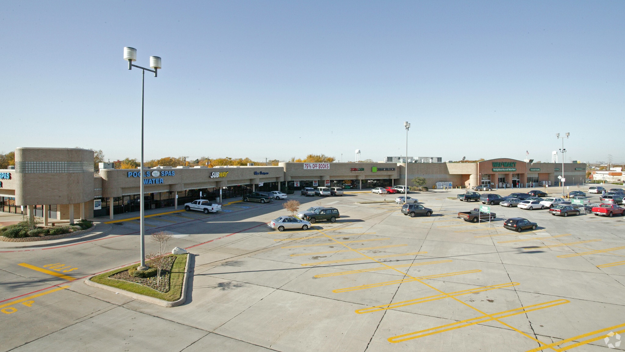 2538-2562 W Pioneer Pky, Pantego, TX for lease Primary Photo- Image 1 of 2