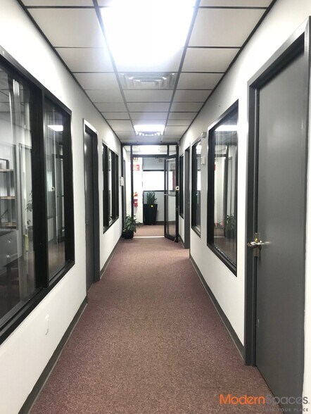 3714 30th St, Long Island City, NY à louer - Photo principale - Image 1 de 2