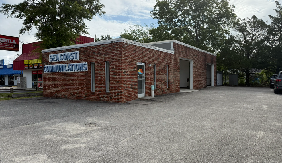 1027 S Kerr Ave, Wilmington, NC à louer - Photo du bâtiment - Image 1 de 9